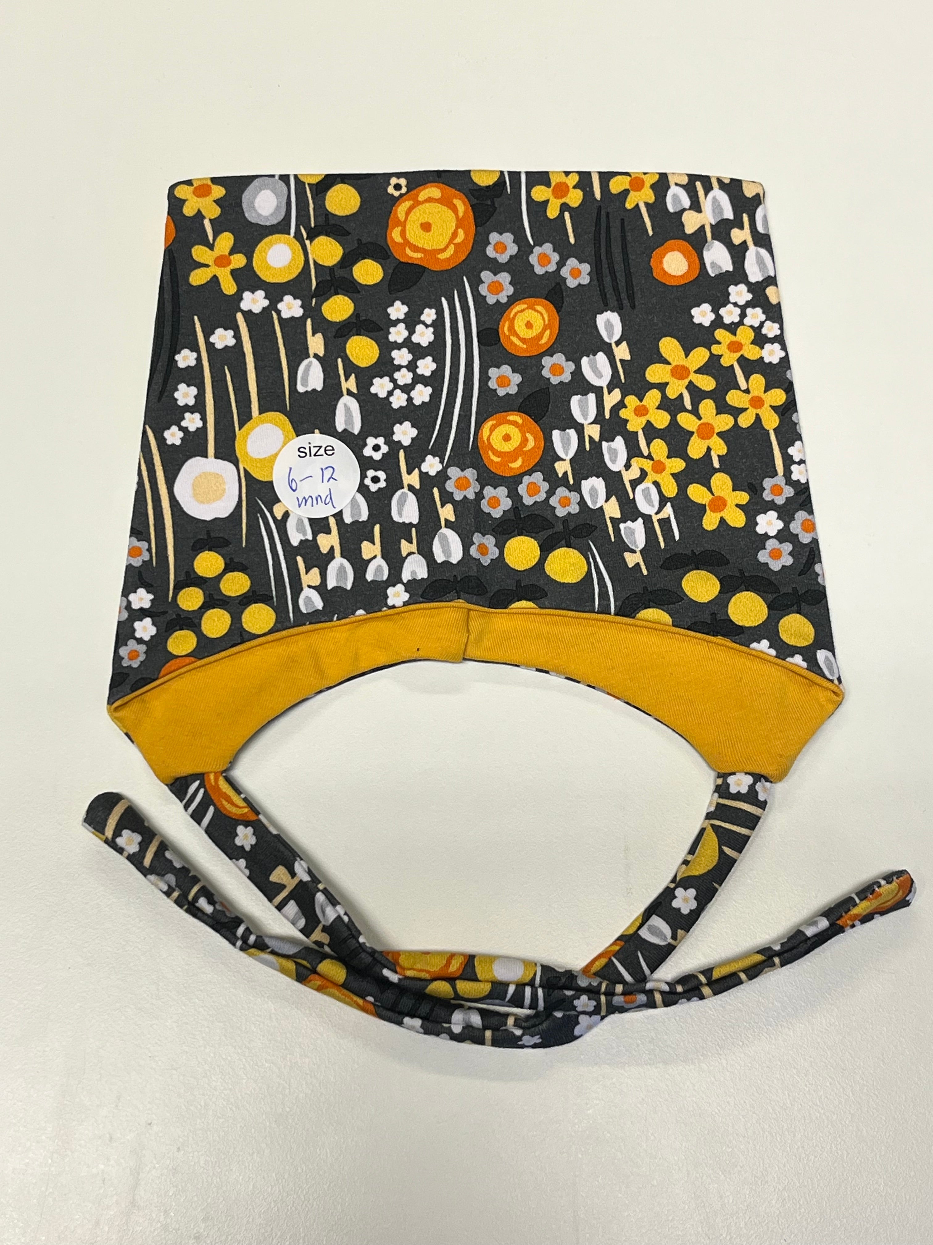 Knytelue, gule blomster